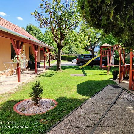 Apartman Aniko Vendeghaz Harkan Exterior foto