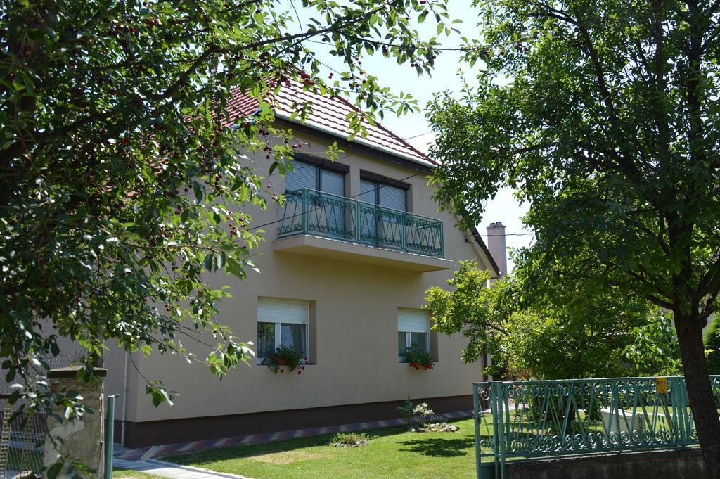 Apartman Aniko Vendeghaz Harkan Exterior foto